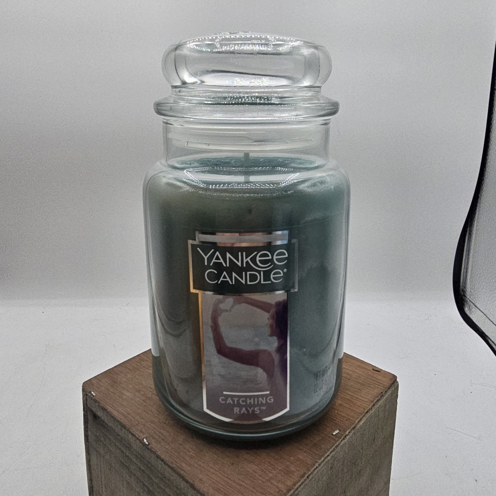 Yankee Candle CATCHING RAYS 22 oz Original Single Wick Large Jar Candle. NEW